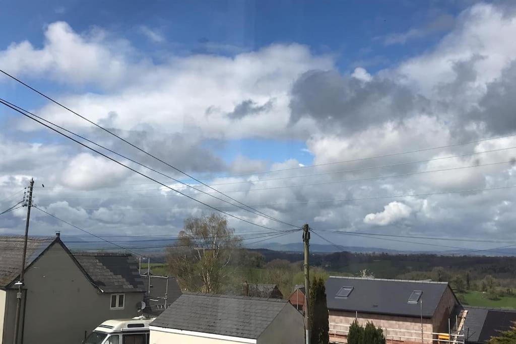 Cheerful Two Bedroom Cottage In The Forest Of Dean Lydbrook Eksteriør billede